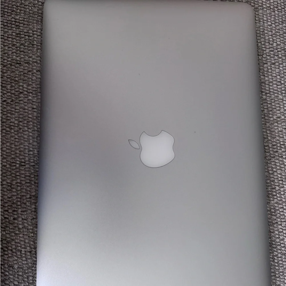 Apple MacBook Air - Sleek Silver Finish